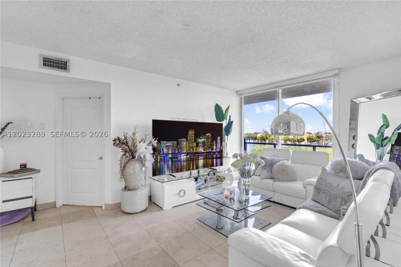 2 bedroom Condominium at 5077 NW 7th St 517, Blue Lagoon Condo, Miami — photo 5