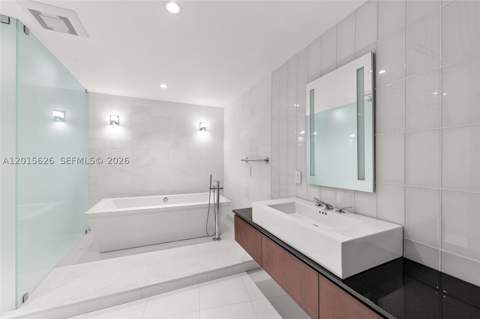 5255 Collins Ave Ph A & Cd, Miami Beach FL - photo 21 of 48