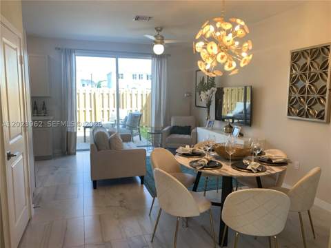 1068 SE 24th Ave, Homestead FL - photo 8 of 12