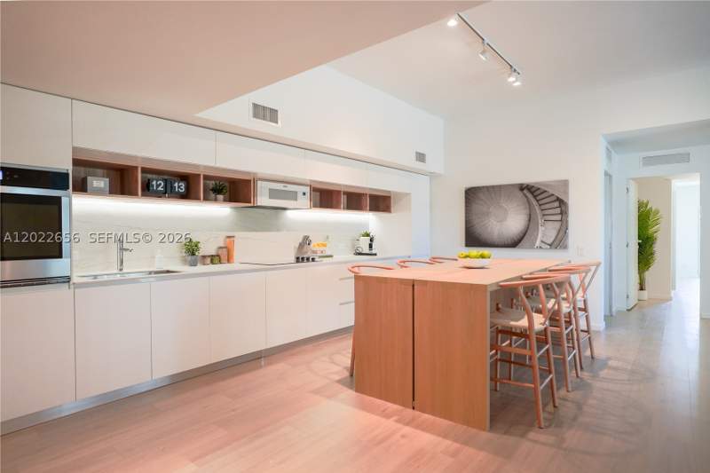 2 bedroom Condominium at 10250 Collins Avenue 412, Bh Bal Harbour Bldg 3, Bal Harbour — photo 3
