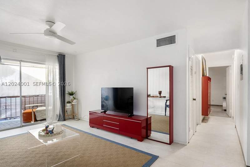 2 bedroom Condominium at 8701 SW 141st St L5, Casa Granada Condo, Palmetto Bay — photo 4