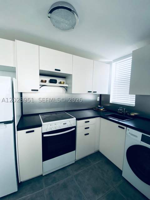 1550 Drexel Ave 202, Miami Beach FL - photo 14 of 23