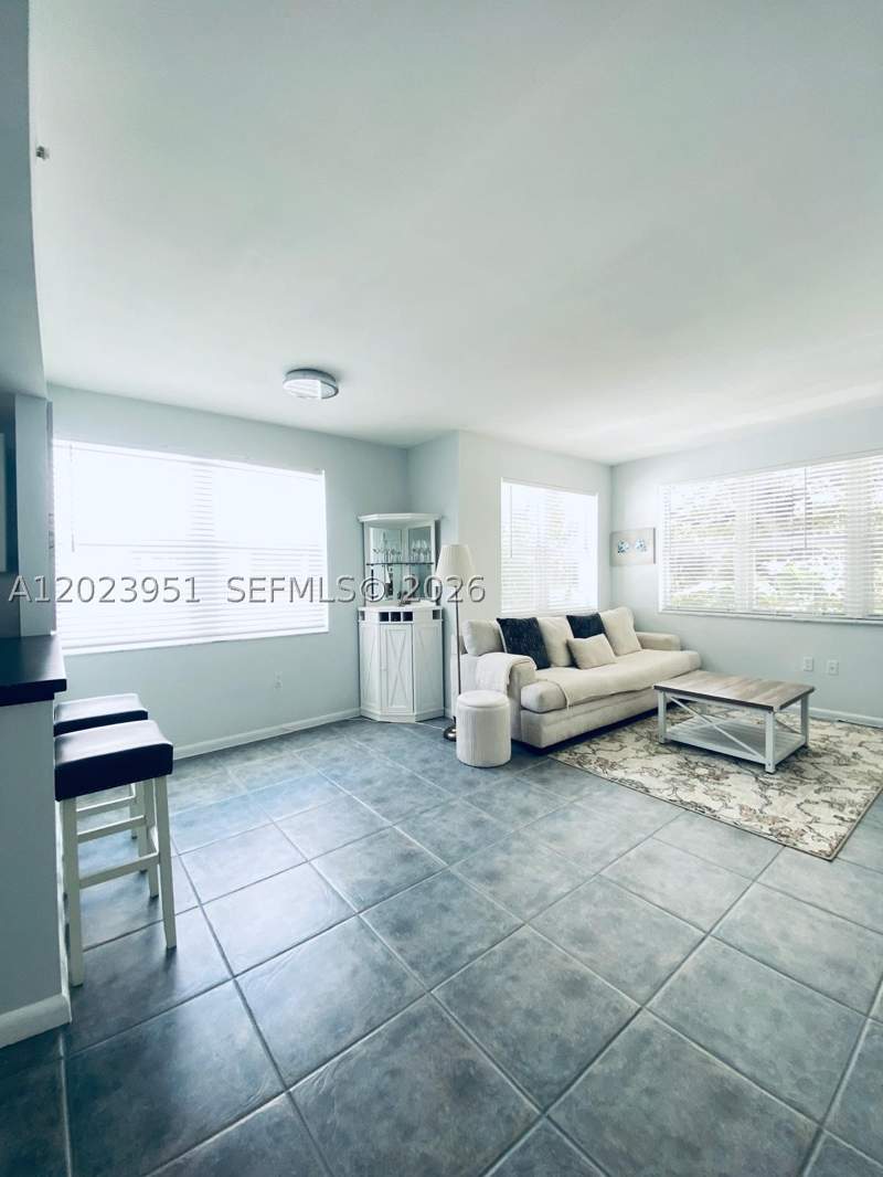 1 bedroom Condominium at 1550 Drexel Ave 202, Ohio Apartment Bldg Condo, Miami Beach — photo 4
