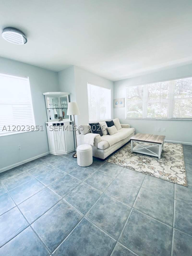 1 bedroom Condominium at 1550 Drexel Ave 202, Ohio Apartment Bldg Condo, Miami Beach — photo 5