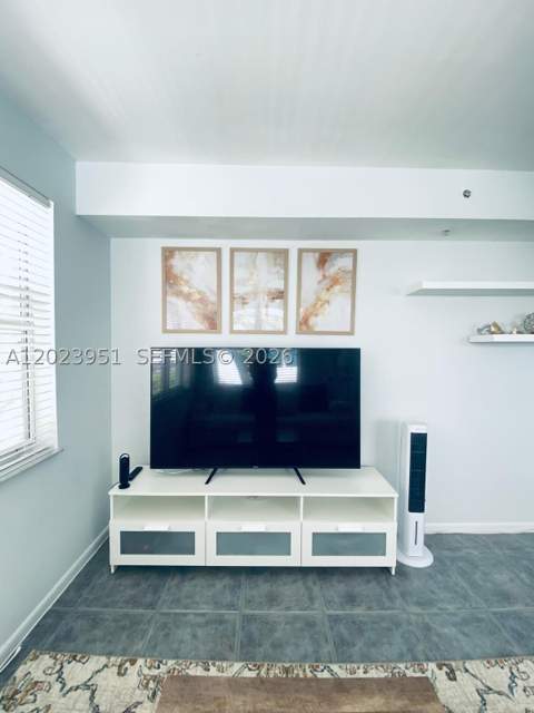 1550 Drexel Ave 202, Miami Beach FL - photo 9 of 23