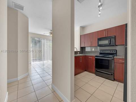 2511 SE 15th Ct, Homestead FL - photo 7 of 28