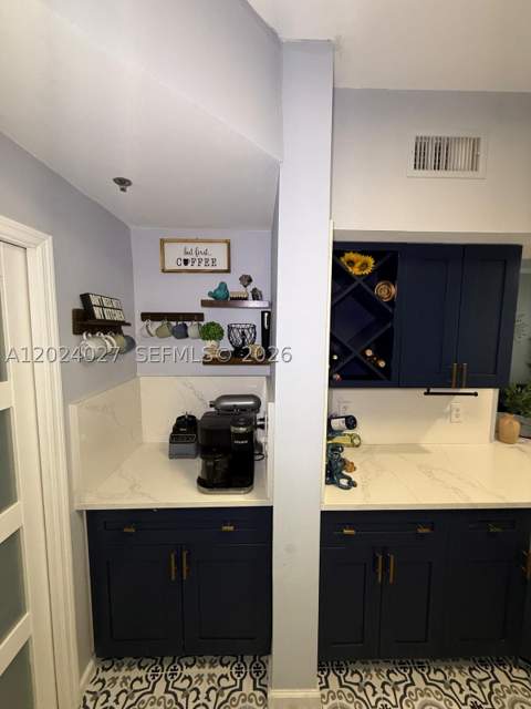 3215 NE 184th St 14109, Aventura FL - photo 7 of 25