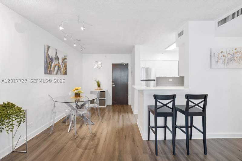 1 bedroom Condominium at 1500 Bay Rd 666S, Flamingo South Beach I Co, Miami Beach — photo 3
