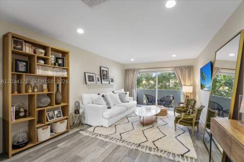 300 Galen Dr 306, Key Biscayne FL - photo 12 of 36