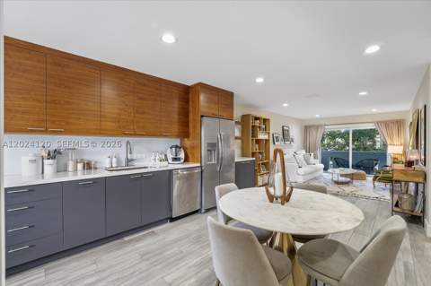 300 Galen Dr 306, Key Biscayne FL - photo 6 of 36