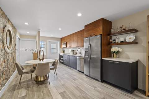 300 Galen Dr 306, Key Biscayne FL - photo 9 of 36