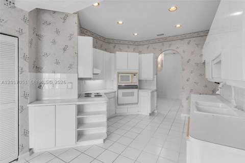 14876 SW 132nd Ave, Miami FL - photo 13 of 54