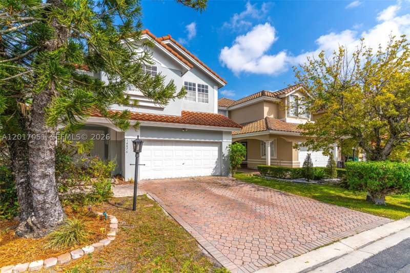 3 bedroom SingleFamilyResidence at 14876 SW 132nd Ave, Silver Lakes Sec 1, Miami — photo 3