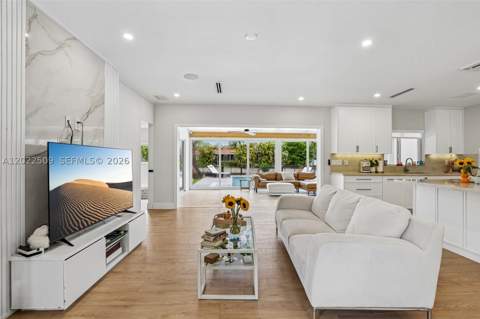 5620 SW 63rd Ct, South Miami FL - photo 6 of 27