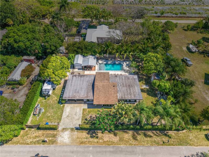 4 bedroom SingleFamilyResidence at 19755 SW 241st Ter, Dixie Park Heights, Homestead — photo 3