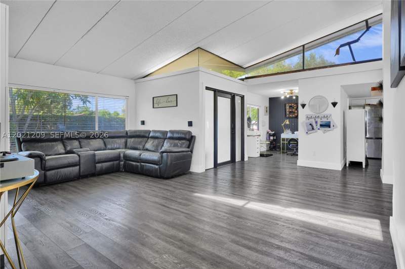 4 bedroom SingleFamilyResidence at 19755 SW 241st Ter, Dixie Park Heights, Homestead — photo 4