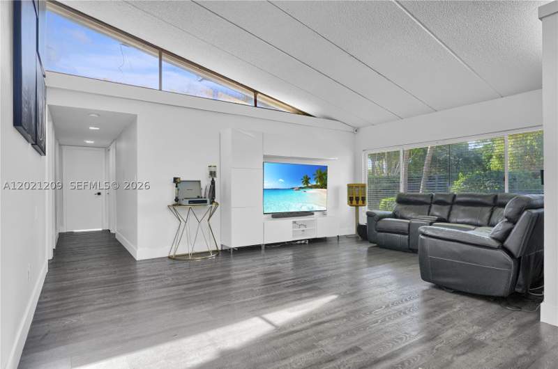 4 bedroom SingleFamilyResidence at 19755 SW 241st Ter, Dixie Park Heights, Homestead — photo 5