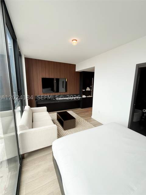 20 NE 11 St 2601, Miami FL - photo 6 of 28