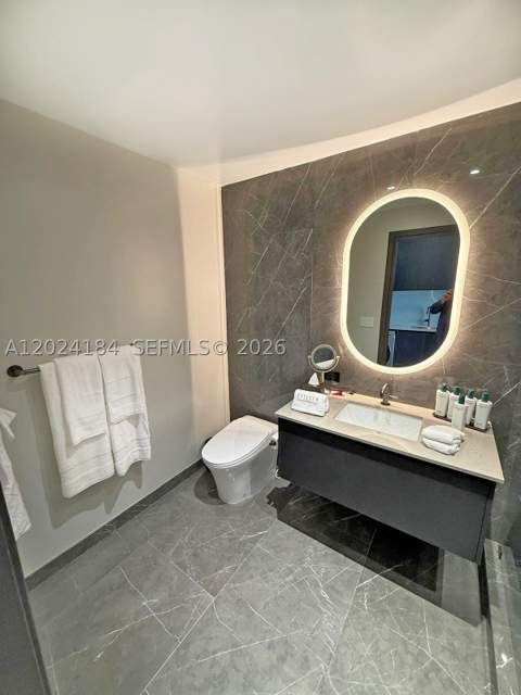 20 NE 11 St 2601, Miami FL - photo 7 of 28