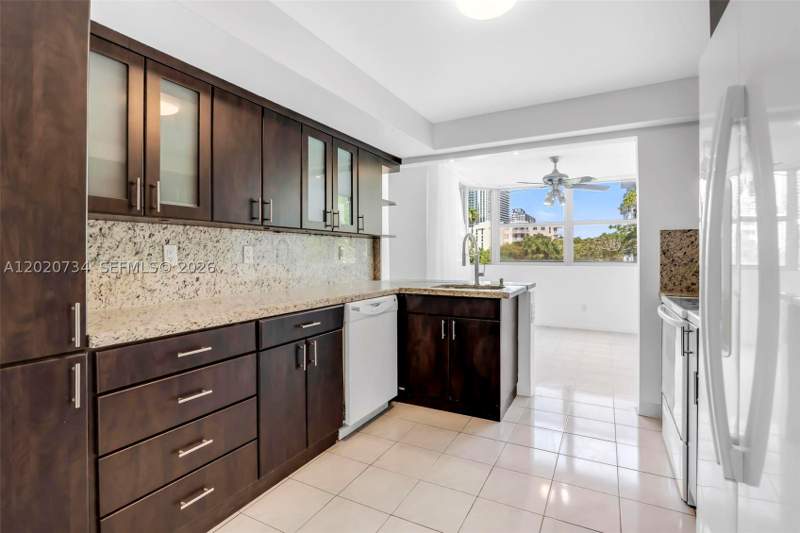 1 bedroom Condominium at 16558 NE 26th Ave 3H, Reef East Condo, North Miami Beach — photo 4