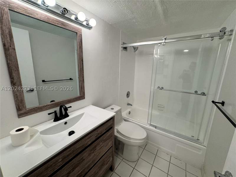 1 bedroom BoatSlip at 1650 NE 115th St 609, Cricket Clubhouse Condo, Miami — photo 3