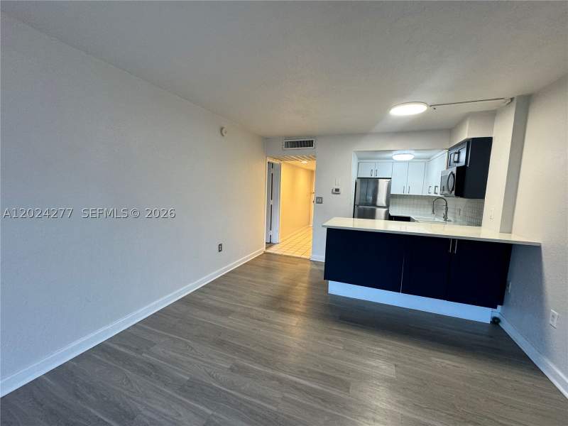 1 bedroom BoatSlip at 1650 NE 115th St 609, Cricket Clubhouse Condo, Miami — photo 5