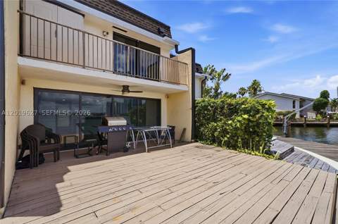 2757 NE 165th Ter 28, North Miami Beach FL - photo 8 of 38