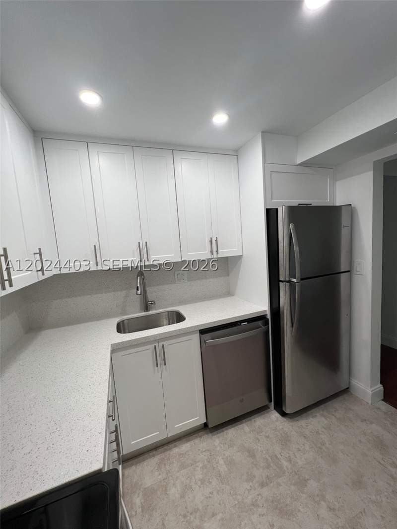 1 bedroom Condominium at 10415 N Kendall Dr B113, Nob Hill West Condo, Miami — photo 2