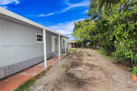 827 SW 128 Ave, Miami FL - photo 20 of 33