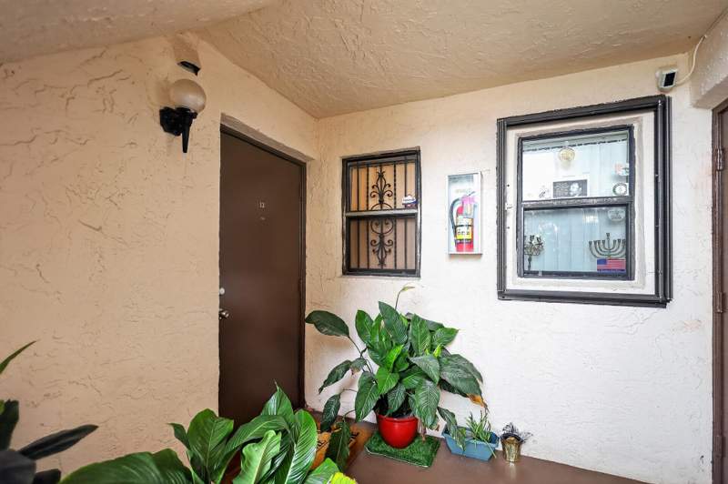 2 bedroom Condominium at 20805 NE 8th Court 101-21, Monterey Two Condo, Miami — photo 2