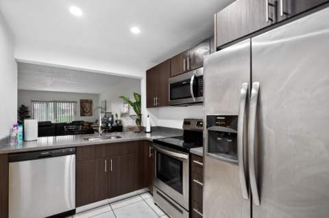 20805 NE 8th Court 101-21, Miami FL - photo 9 of 19