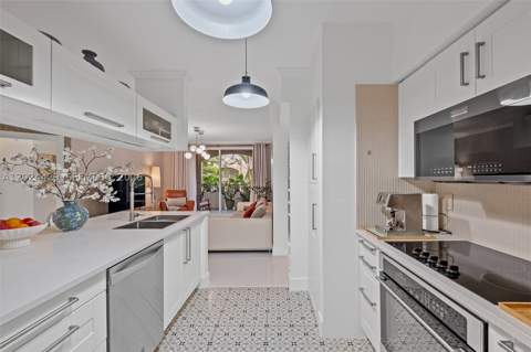 17145 N Bay Rd 4204, Sunny Isles Beach FL - photo 17 of 54