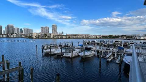 18061 Biscayne Blvd 1404, Aventura FL - photo 18 of 19