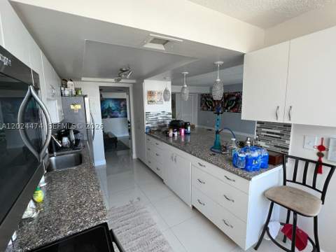 18061 Biscayne Blvd 1404, Aventura FL - photo 8 of 19