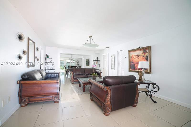 5 bedroom SingleFamilyResidence at 1380 71st St, Oceanside Sec Isle Of Nor, Miami Beach — photo 3