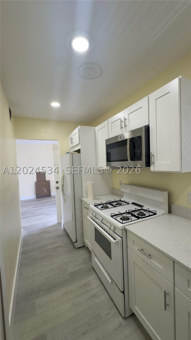 1 bedroom Condominium at 12890 NE 8th Ave 302, Marbella Condo, North Miami — photo 5