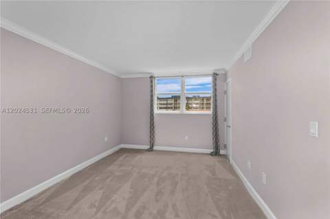 16518 NE 26th Ave 405, North Miami Beach FL - photo 13 of 23