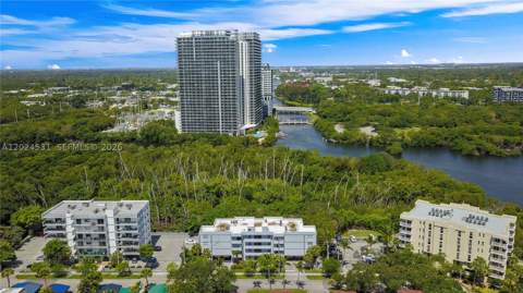 16518 NE 26th Ave 405, North Miami Beach FL - photo 20 of 23