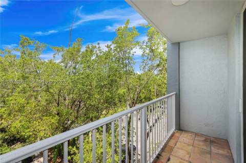 16518 NE 26th Ave 405, North Miami Beach FL - photo 23 of 23