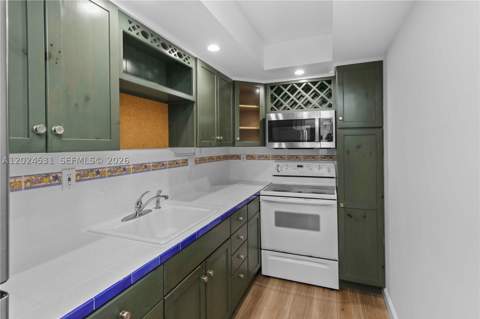 16518 NE 26th Ave 405, North Miami Beach FL - photo 6 of 23