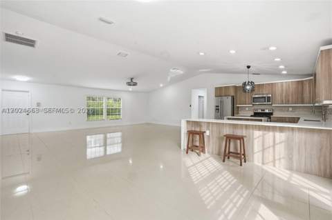 21080 SW 242nd St, Homestead FL - photo 10 of 37