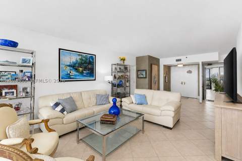 20281 E Country Club Dr 510, Aventura FL - photo 9 of 52