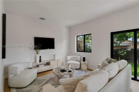 1917 NW 17 St A, Miami FL - photo 12 of 38