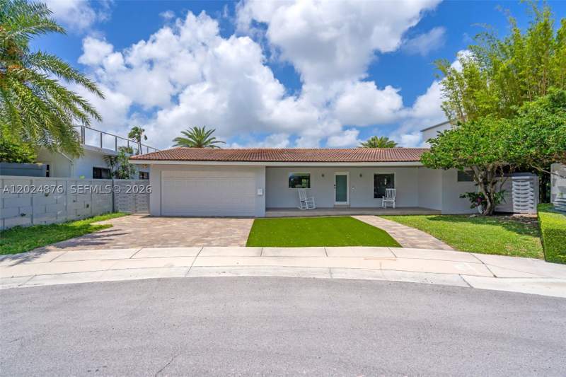 4 bedroom SingleFamilyResidence at 1261 NE 82nd St, Bay Crest Sec 3, Miami — photo 2