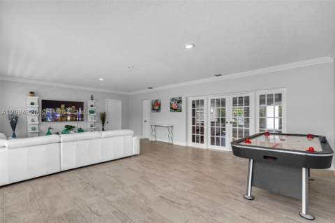 1261 NE 82nd St, Miami FL - photo 21 of 56