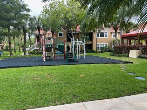 15560 SW 104th Ter 614, Miami FL - photo 12 of 15