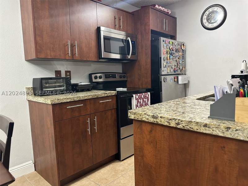 1 bedroom Condominium at 15560 SW 104th Ter 614, Biscayne Beach Club Condo, Miami — photo 4