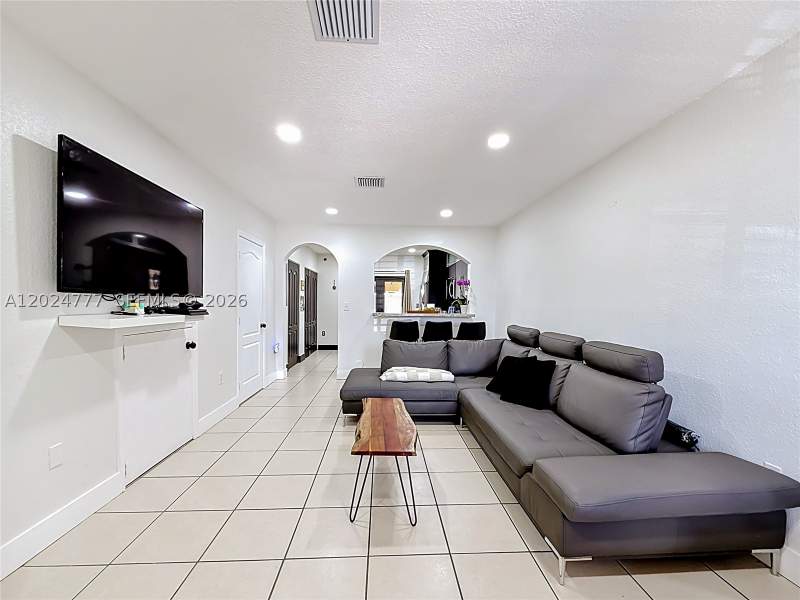 2 bedroom Condominium at 7699 W 36th Ave 1, Villas Canarias II Condo, Hialeah — photo 3