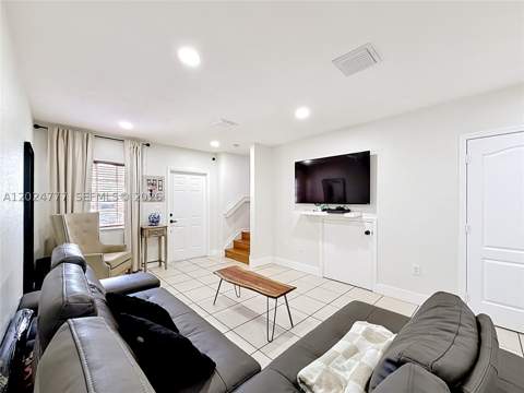7699 W 36th Ave 1, Hialeah FL - photo 6 of 32