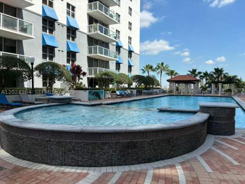 5085 NW 7th St 909, Miami FL - photo 11 of 14